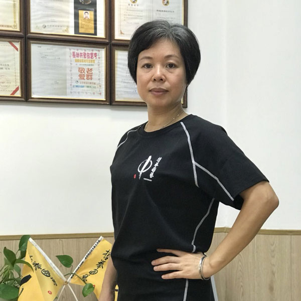 譚春梅